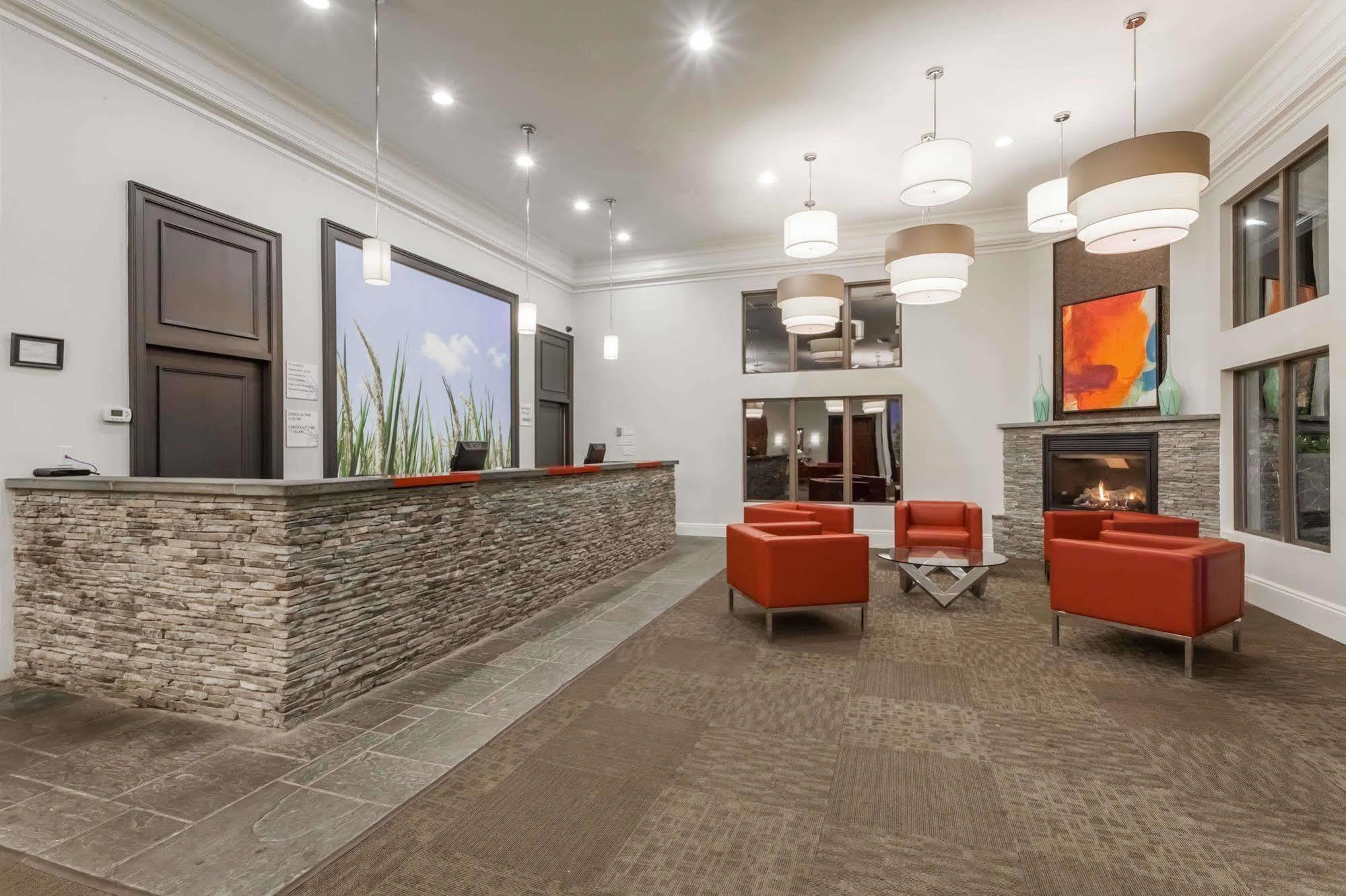 Ramada By Wyndham Rock Hill At Sullivan Center Exterior photo