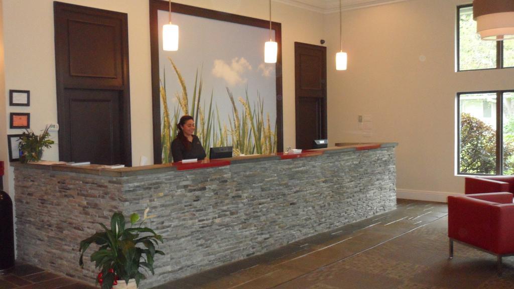 Ramada By Wyndham Rock Hill At Sullivan Center Exterior photo