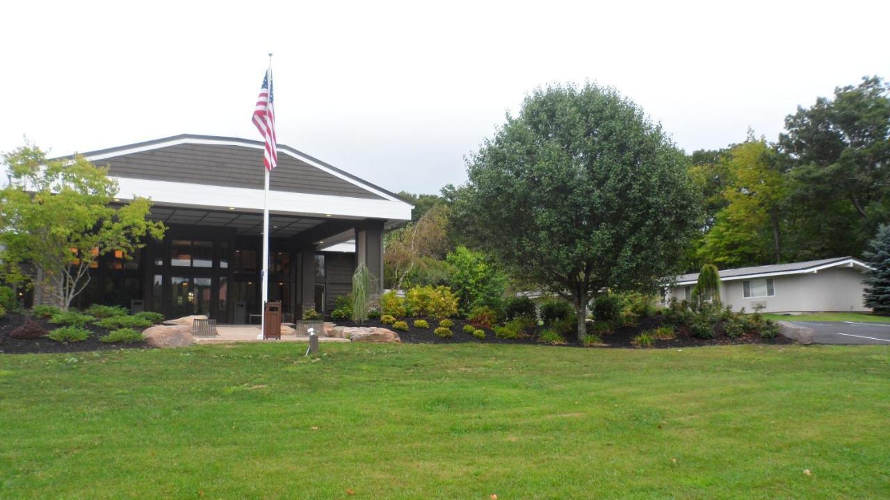 Ramada By Wyndham Rock Hill At Sullivan Center Exterior photo